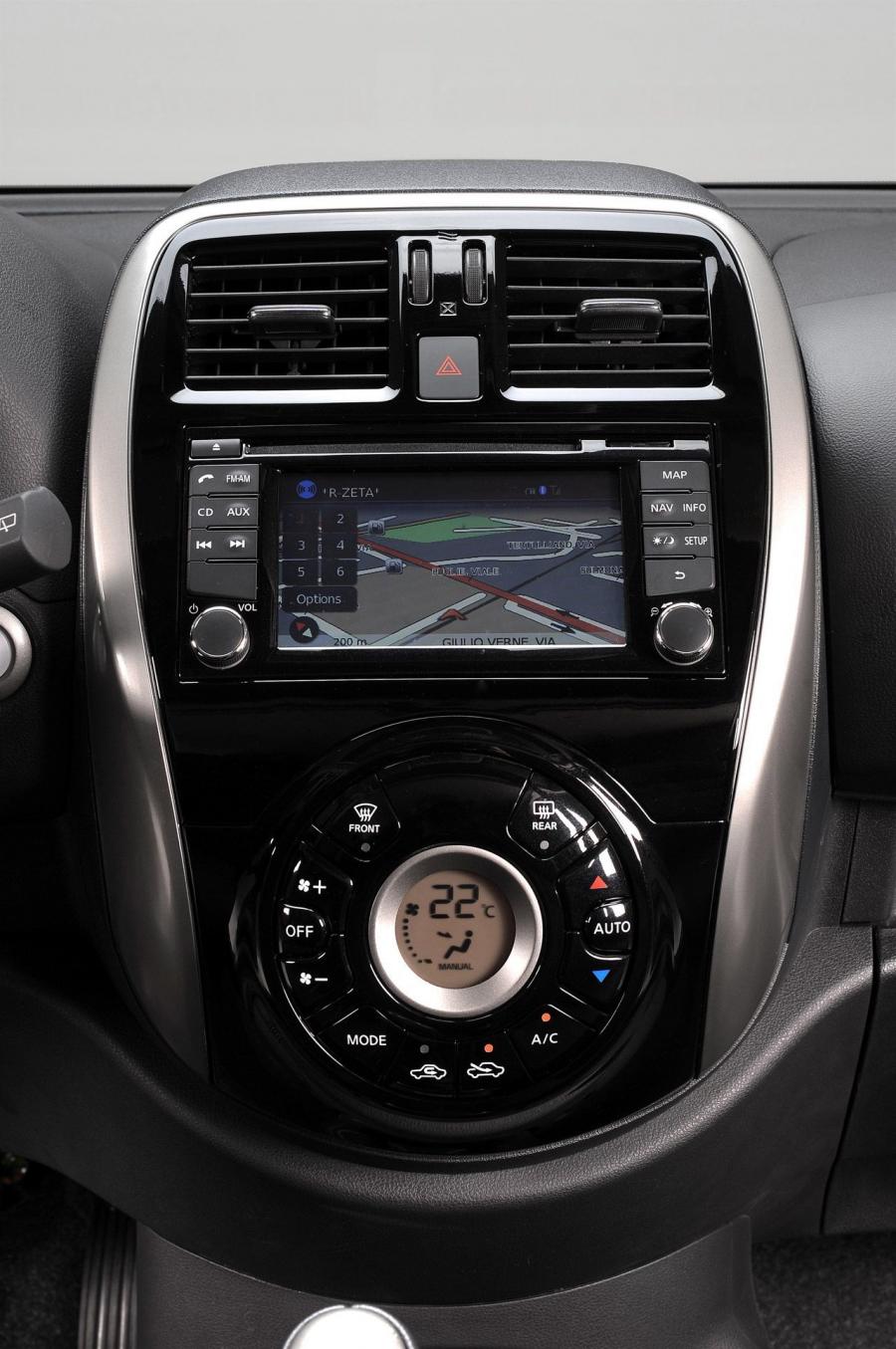  Nissan Micra 2013 года  (фото 15 из 36)